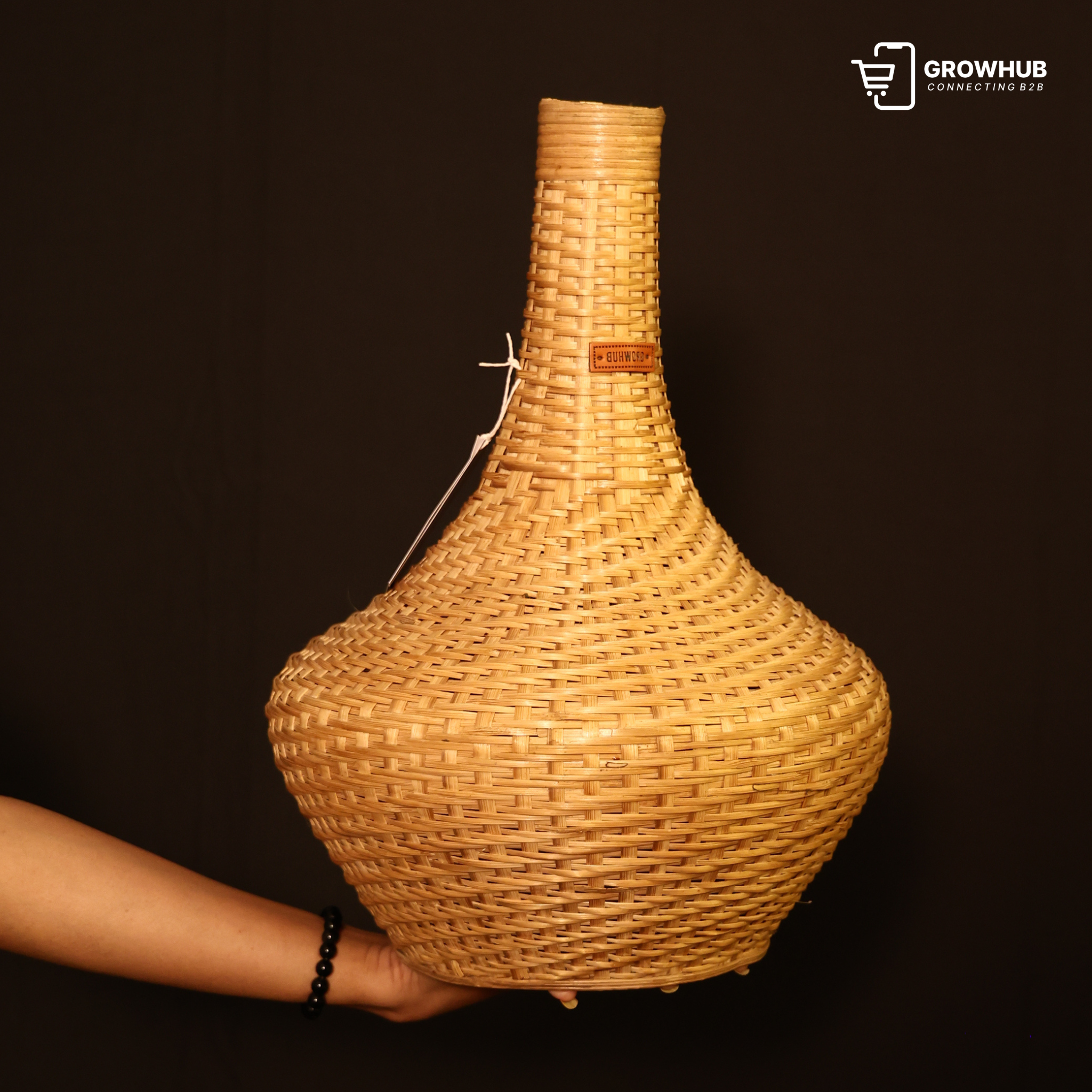 GOLDEN WOVEN ELEGANCE HANGING LIGHT