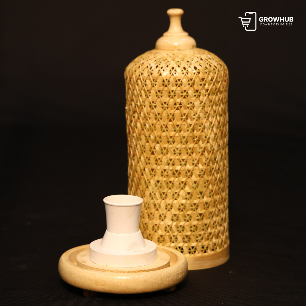 THE AURA BAMBOO CLOCHE
