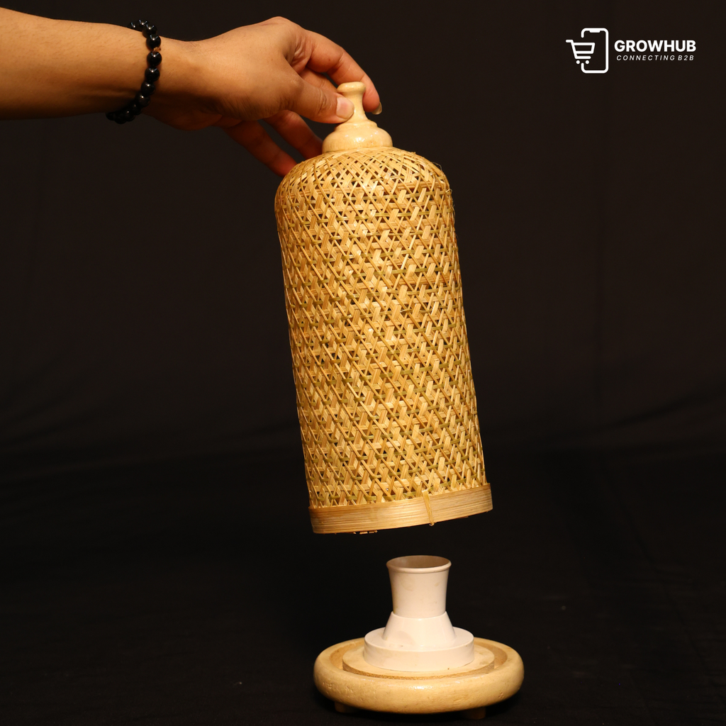 THE AURA BAMBOO CLOCHE