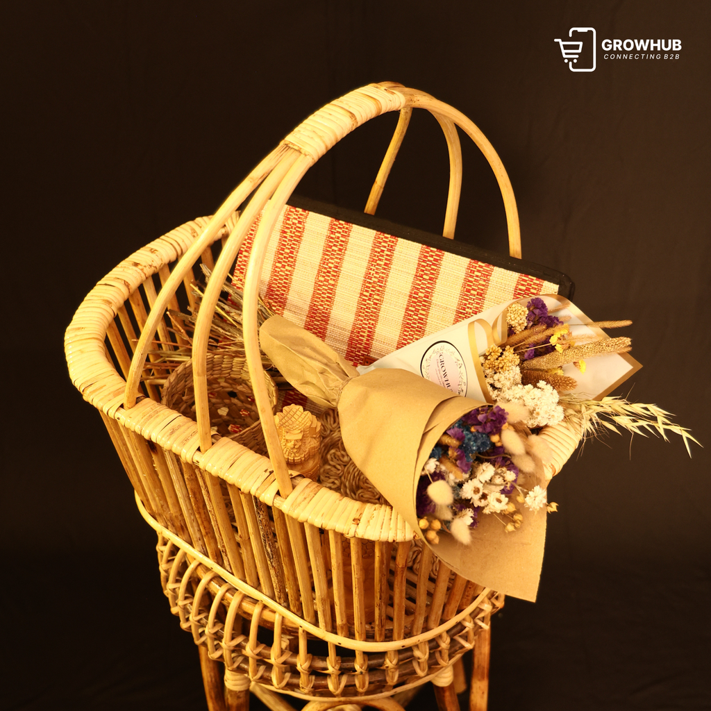 THE COASTAL OPEN WEAVE BASKET