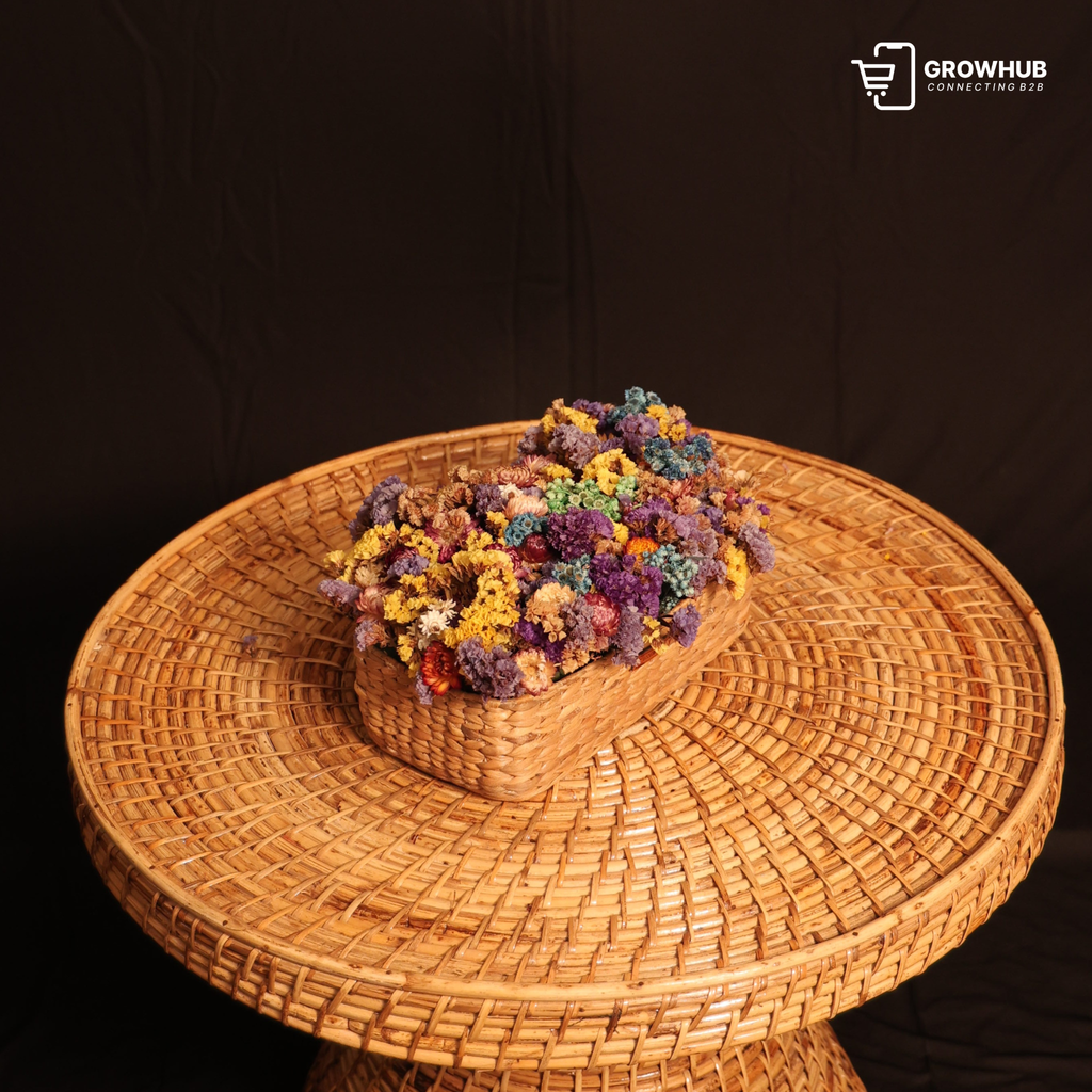 WICKER ACCENT TABLE