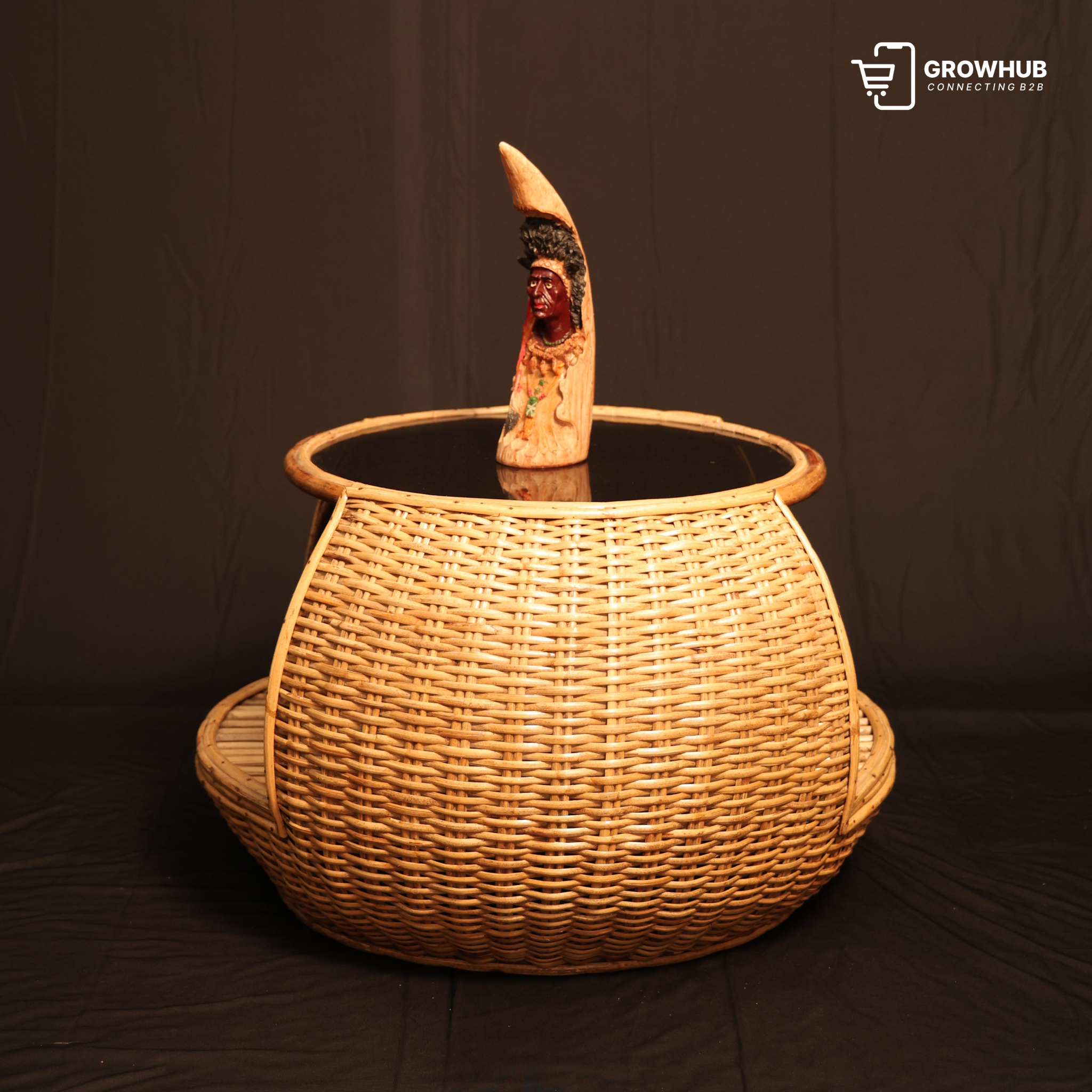 RATTAN RIVER TABLE