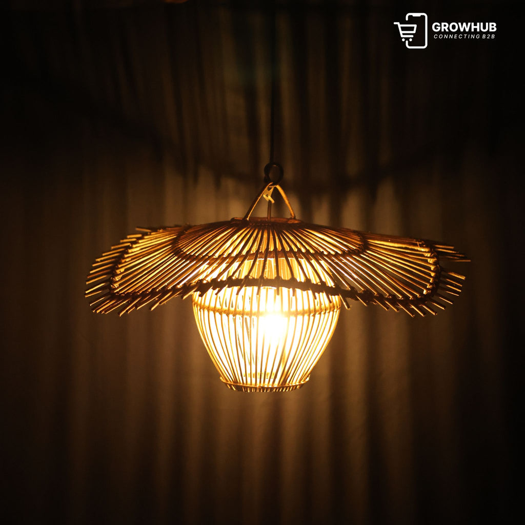 STRAW HAT PENDANT LIGHT